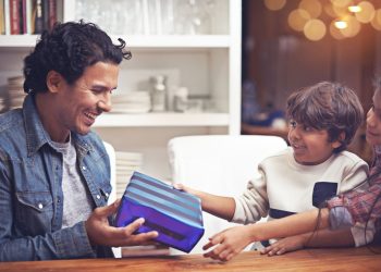 discover the ideal personalised gifts for him