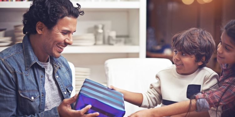 discover the ideal personalised gifts for him