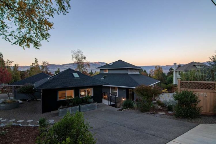 custom home builder Vancouver