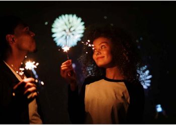friends celebrating the 4th of July