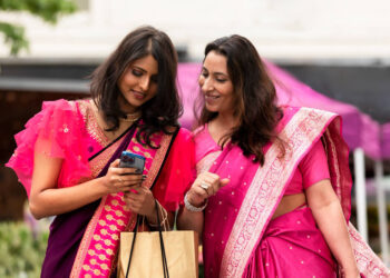 Indian Women Clothing: A Perfect Blend of Tradition and Modern Style