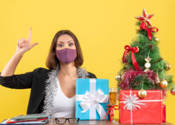 Office Gift Ideas for Christmas & New Year Under ₹500 & ₹1000